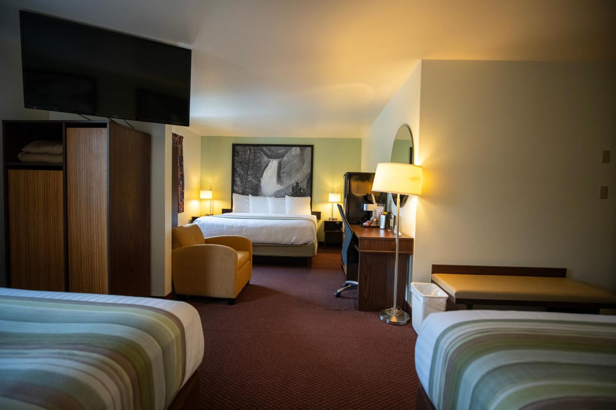 ווסט ילוסטון Mountain Vista Hotel מראה חיצוני תמונה