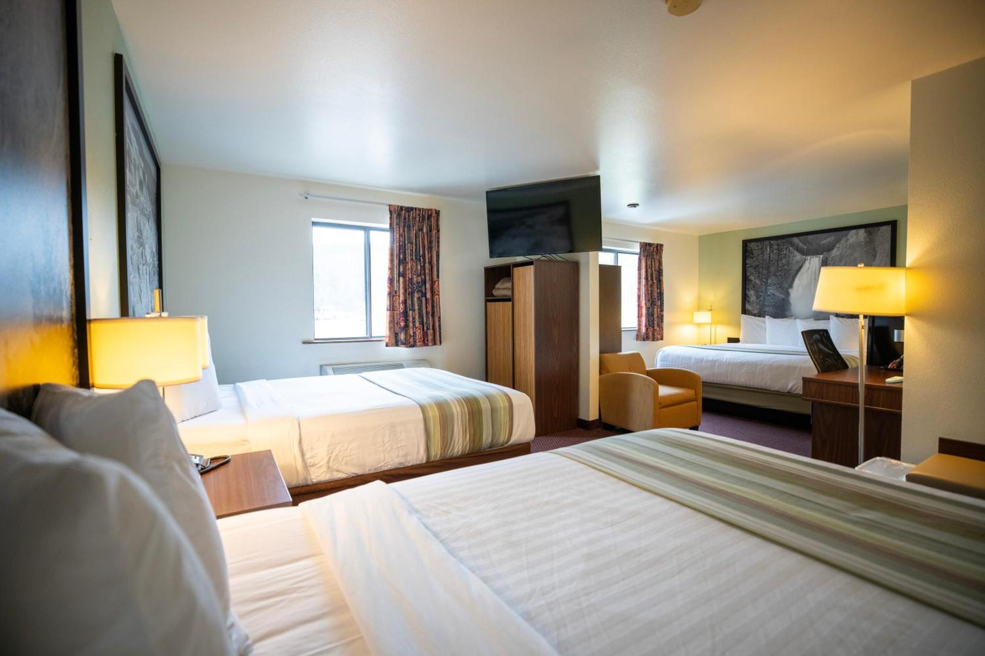 ווסט ילוסטון Mountain Vista Hotel מראה חיצוני תמונה